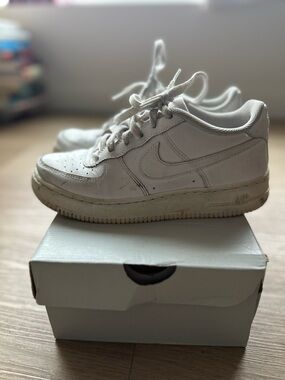 Nike White Low-Top Leather Sneakers